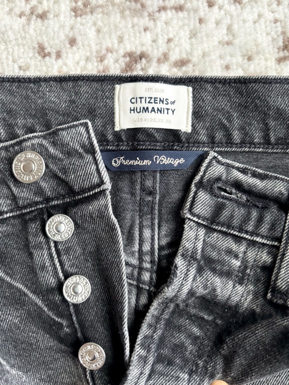 Citizens Of Humanity Emerson Boyfriend Black Washed Distressed Denim Jeans - Picture 2 of 10